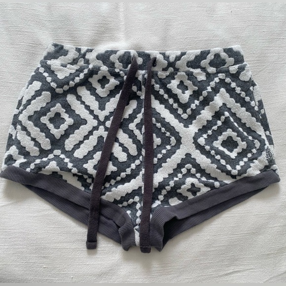 Free People Movement Where the Wind Blows Shorts Size Small Jacquard Gray New - Picture 2 of 4